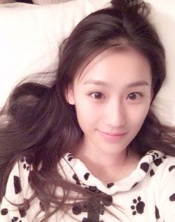 男女一边摸一边做爽爽爽视频