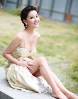 人人妻人人摸